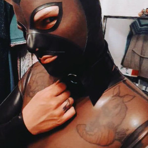 Video by heavyrubberette published on May 26,2023 10:49:00 - BestThots