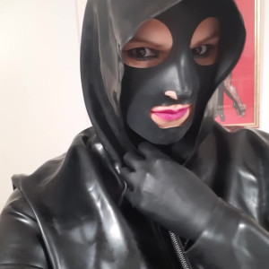 Video by heavyrubberette published on March 20,2023 16:03:00 - BestThots