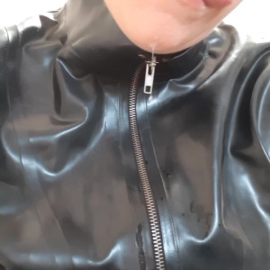 Video by heavyrubberette published on July 30,2023 10:47:00 - BestThots