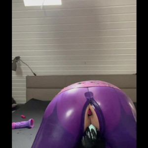 Video by heavyrubberette published on July 17,2023 08:31:00 - BestThots