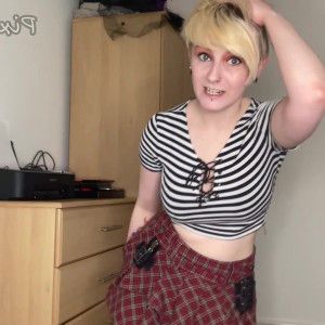 Video by pixiegirlcam published on April 22,2023 20:02:00 - BestThots