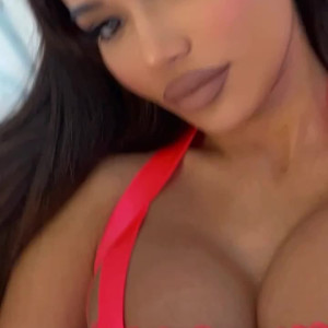janetguzman #5670134