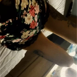 Video by hot_mum_skyler published on March 9,2023 07:52:00 - BestThots