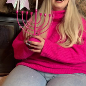 Video by pixiechickxoxo published on March 27,2023 16:12:00 - BestThots