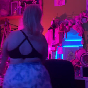 Video by pixiechickxoxo published on April 26,2023 10:51:00 - BestThots