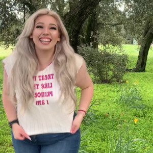 Video by pixiechickxoxo published on May 11,2023 23:20:00 - BestThots