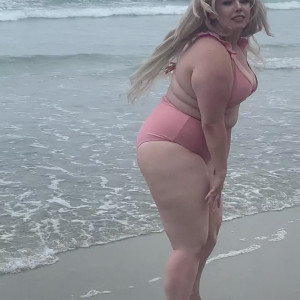 Video by pixiechickxoxo published on June 21,2023 19:43:00 - BestThots