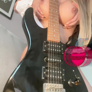 alejandralinarez #5547932
