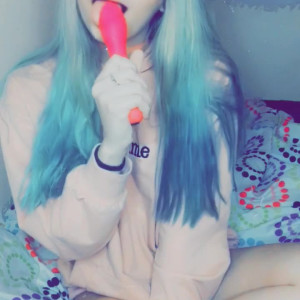 Video by zoesparks9 published on April 6,2023 07:49:00 - BestThots
