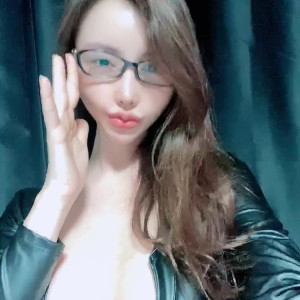 Video by chari_zzixxon published on April 5,2023 09:01:00 - BestThots