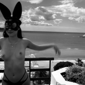 Video by nude_world published on July 19,2023 12:36:00 - BestThots