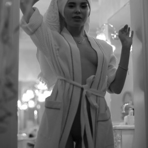 Video by nude_world published on March 7,2023 00:12:00 - BestThots