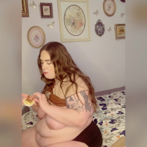 Video by thickhungryhoney published on June 28,2023 17:25:00 - BestThots