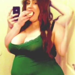 Video by thickhungryhoney published on May 13,2023 11:34:00 - BestThots