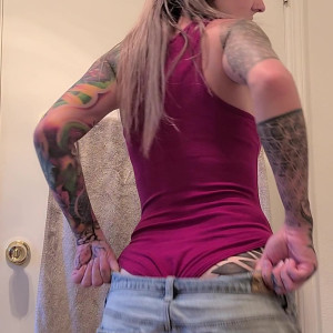 Video by jennarosexo published on May 13,2023 12:22:00 - BestThots