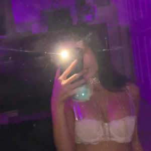 Video by prettylittlechica published on May 3,2023 10:03:00 - BestThots