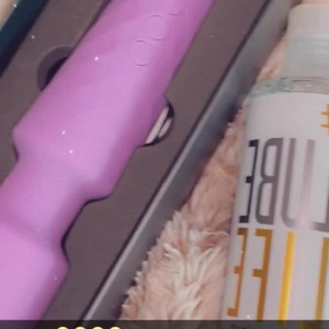 Video by prettylittlechica published on May 3,2023 21:03:00 - BestThots