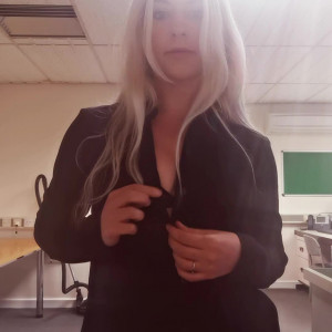 ellehunter #9086391