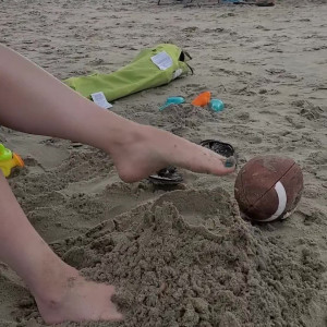 Video by karasfreefeet published on April 3,2023 15:57:00 - BestThots