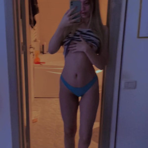 lady.a #4753565