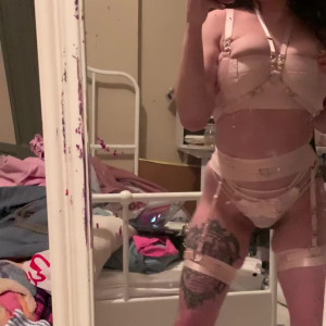 Video by badlilbella published on March 22,2023 21:26:00 - BestThots