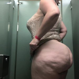 Video by lularanae published on June 15,2023 21:53:00 - BestThots