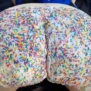 Video by kourtneycakes published on April 1,2023 09:47:00 - BestThots