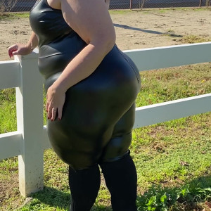 Video by kourtneycakes published on April 23,2023 09:18:00 - BestThots