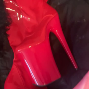 Video by rubberdoll published on April 8,2023 12:34:00 - BestThots