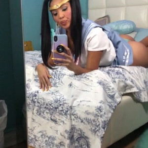 Video by iconica published on April 6,2023 01:45:00 - BestThots
