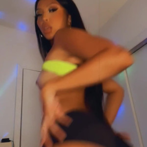 Video by iconica published on April 2,2023 14:11:00 - BestThots
