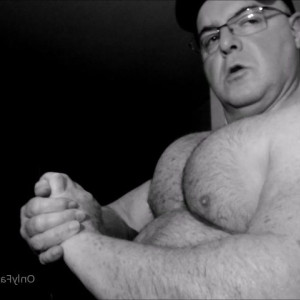 Video by flexbigmuscle published on May 13,2023 04:39:00 - BestThots