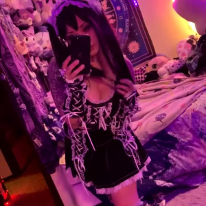 Video by daintywaifu published on May 22,2023 01:30:00 - BestThots