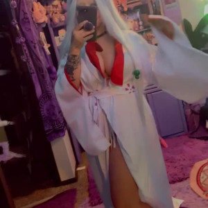 Video by daintywaifu published on April 7,2023 08:34:00 - BestThots