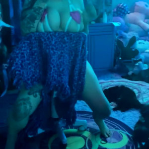 Video by daintywaifu published on April 14,2023 00:04:00 - BestThots