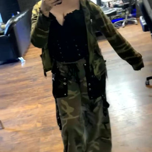 Video by daintywaifu published on May 25,2023 04:51:00 - BestThots