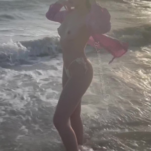 Video by emma_55 published on June 20,2023 01:40:00 - BestThots