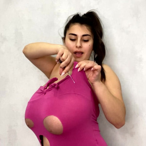 Video by bboobscarol_ published on April 23,2023 03:39:00 - BestThots