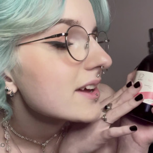 Video by lyracr0w0 published on May 9,2023 11:41:00 - BestThots