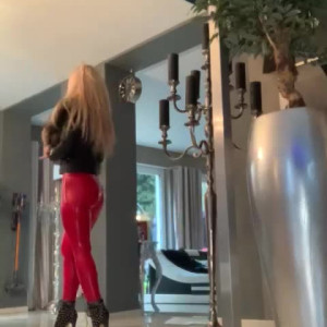 aileentaylorofficial #4203350