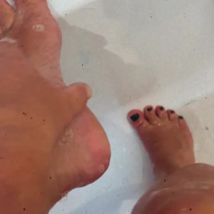 Video by dutchcurvesinheels published on August 22,2023 22:13:23 - BestThots
