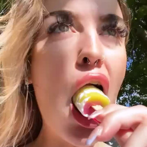 Video by unseen_b published on March 10,2023 21:37:00 - BestThots