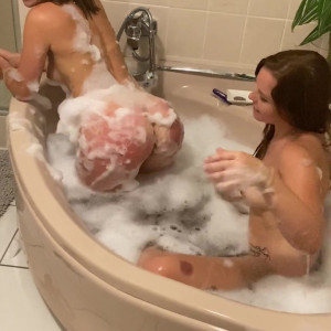 Video by bootyandthebeast69 published on June 8,2023 21:11:00 - BestThots