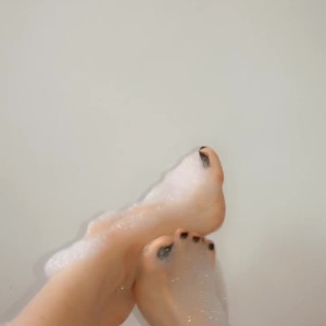 Video by unigirlfeet published on May 7,2023 11:19:00 - BestThots