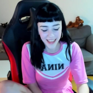 Video by lo.lita18 published on March 13,2023 08:46:00 - BestThots