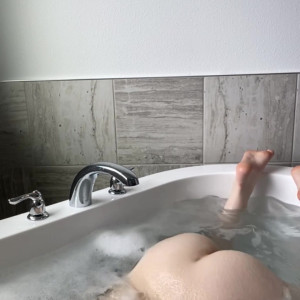 Video by kweenflaxi published on June 12,2023 08:47:00 - BestThots