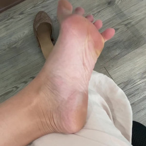 Video by eurasian_feet published on June 3,2023 17:49:00 - BestThots