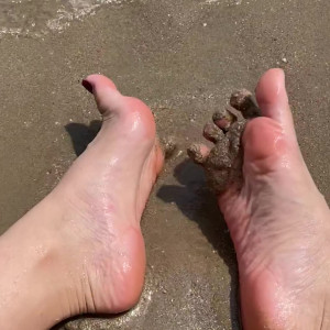 Video by eurasian_feet published on June 5,2023 11:20:00 - BestThots