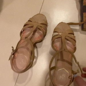 Video by eurasian_feet published on May 7,2023 06:52:00 - BestThots