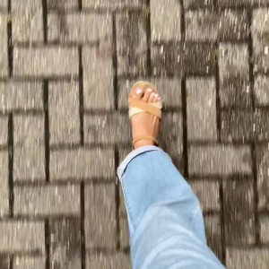 Video by eurasian_feet published on July 2,2023 08:18:00 - BestThots
